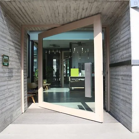 Nu Milan