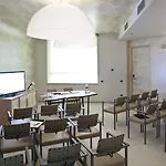 Ξενοδοχείο Nu 4*