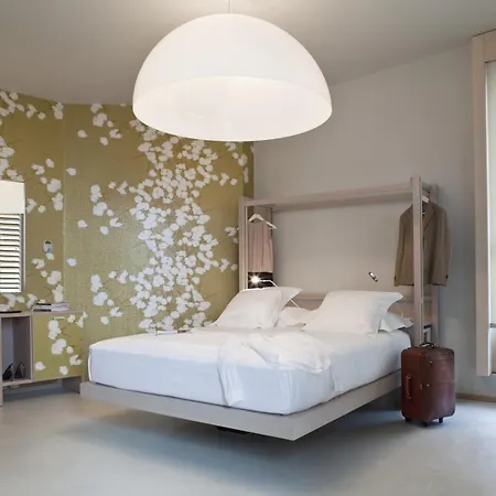 Nu 4* Milan