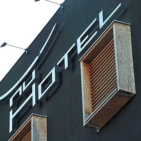 Nu Milan